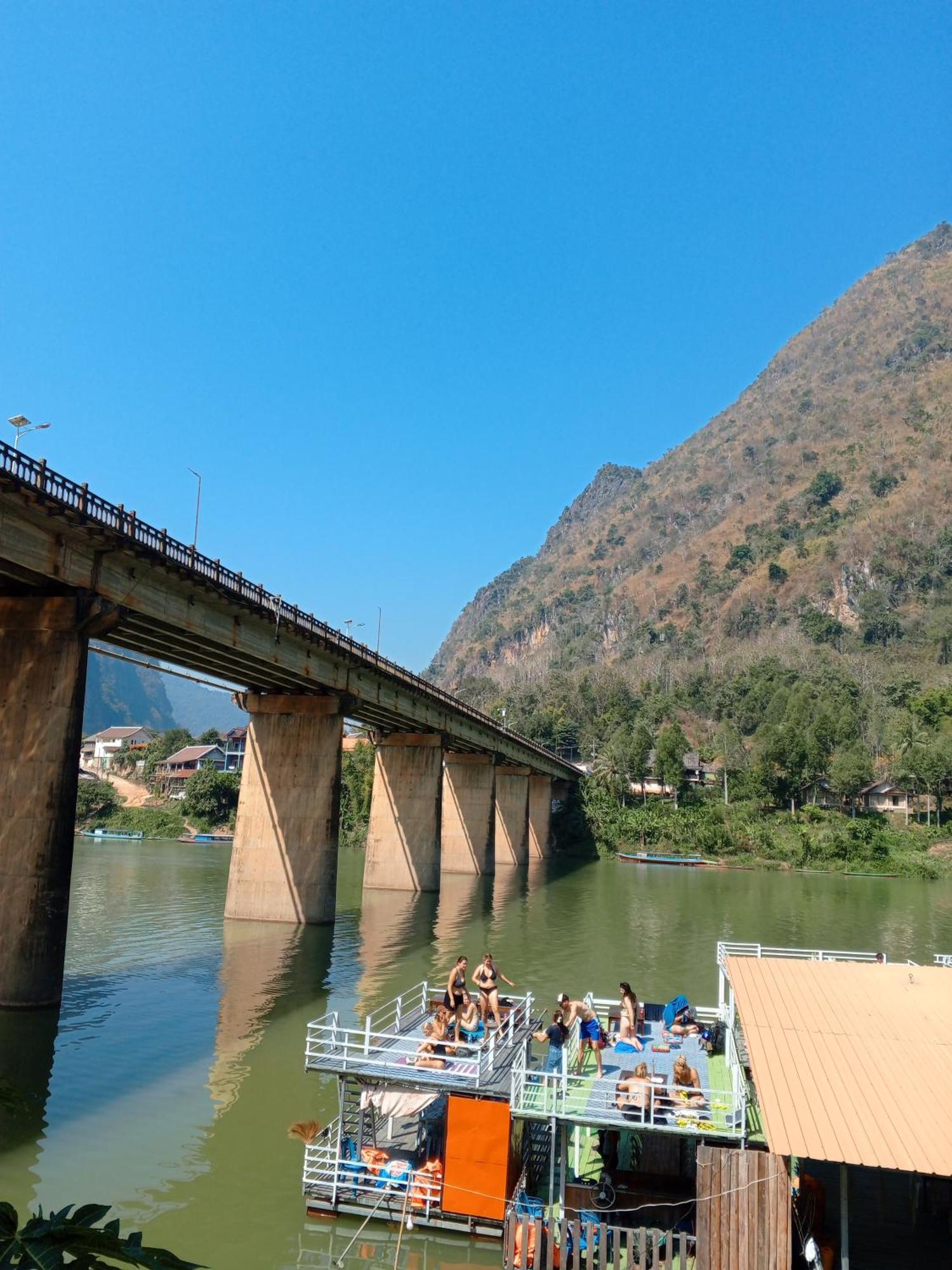 Cam U View Bungalow Hotel Nong Khiaw Luaran gambar