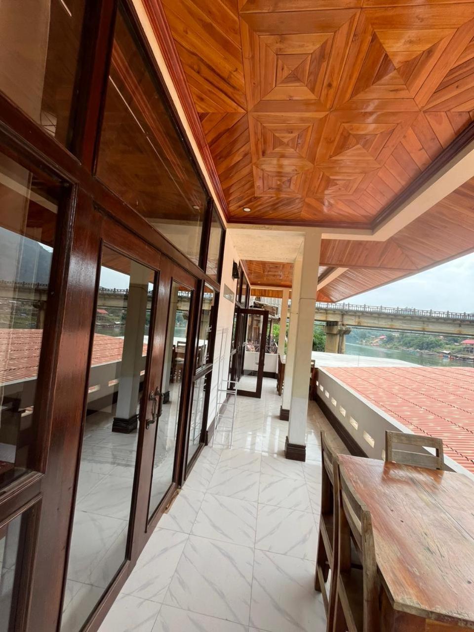 Cam U View Bungalow Hotel Nong Khiaw Luaran gambar