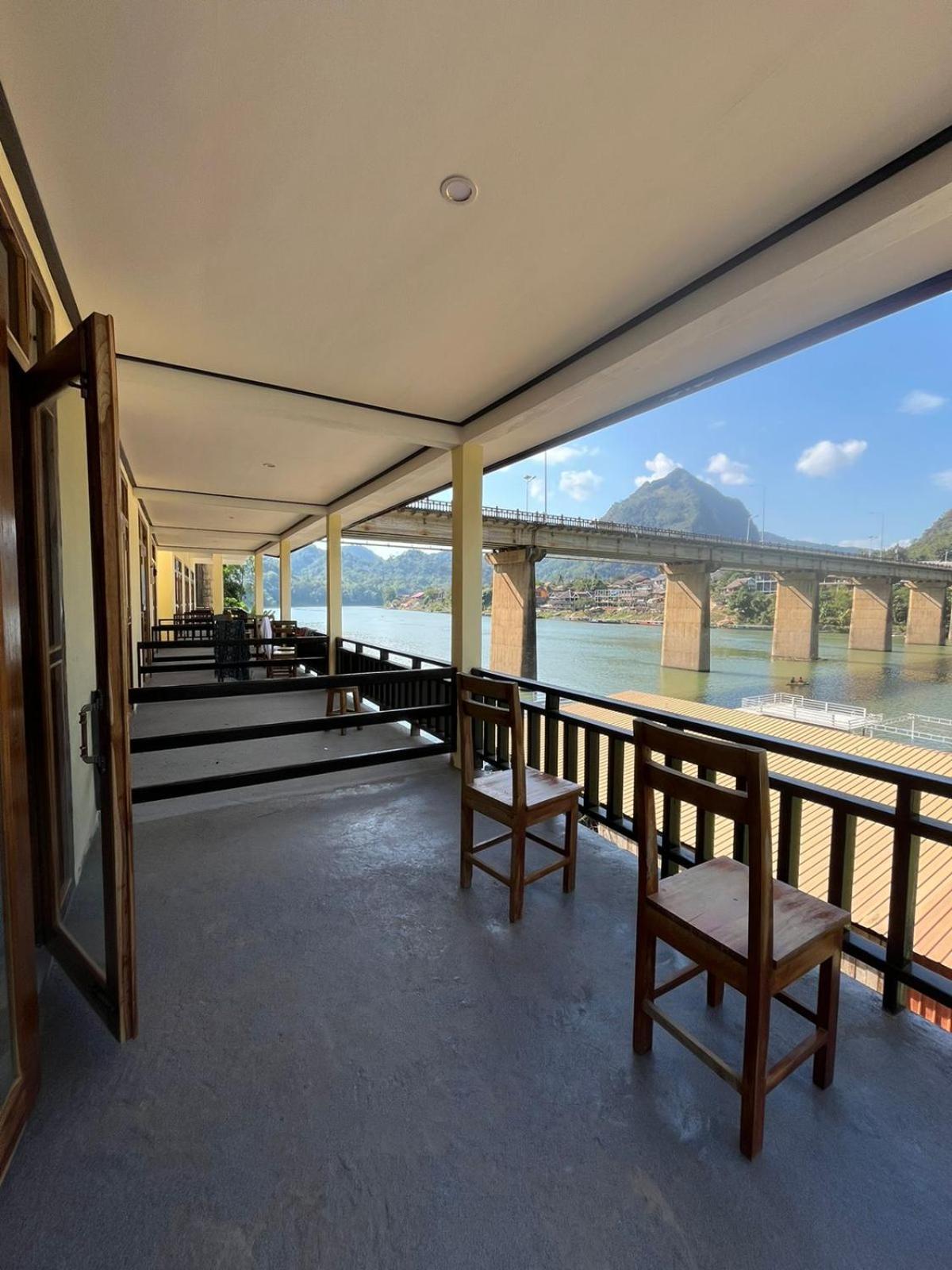 Cam U View Bungalow Hotel Nong Khiaw Luaran gambar