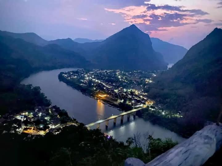 Cam U View Bungalow Hotel Nong Khiaw Luaran gambar