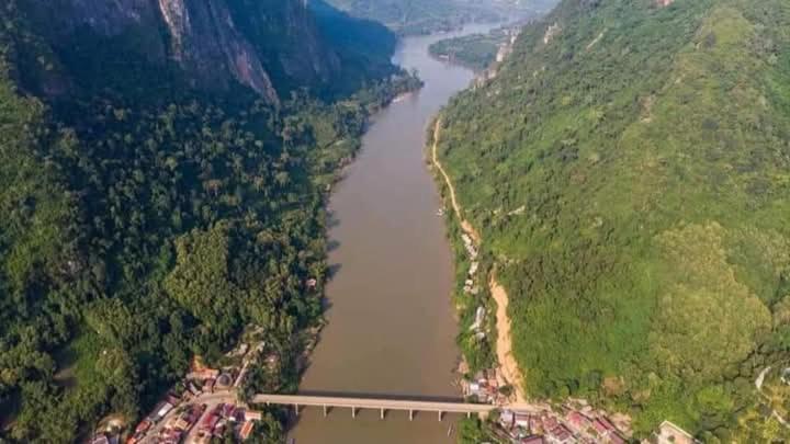 Cam U View Bungalow Hotel Nong Khiaw Luaran gambar